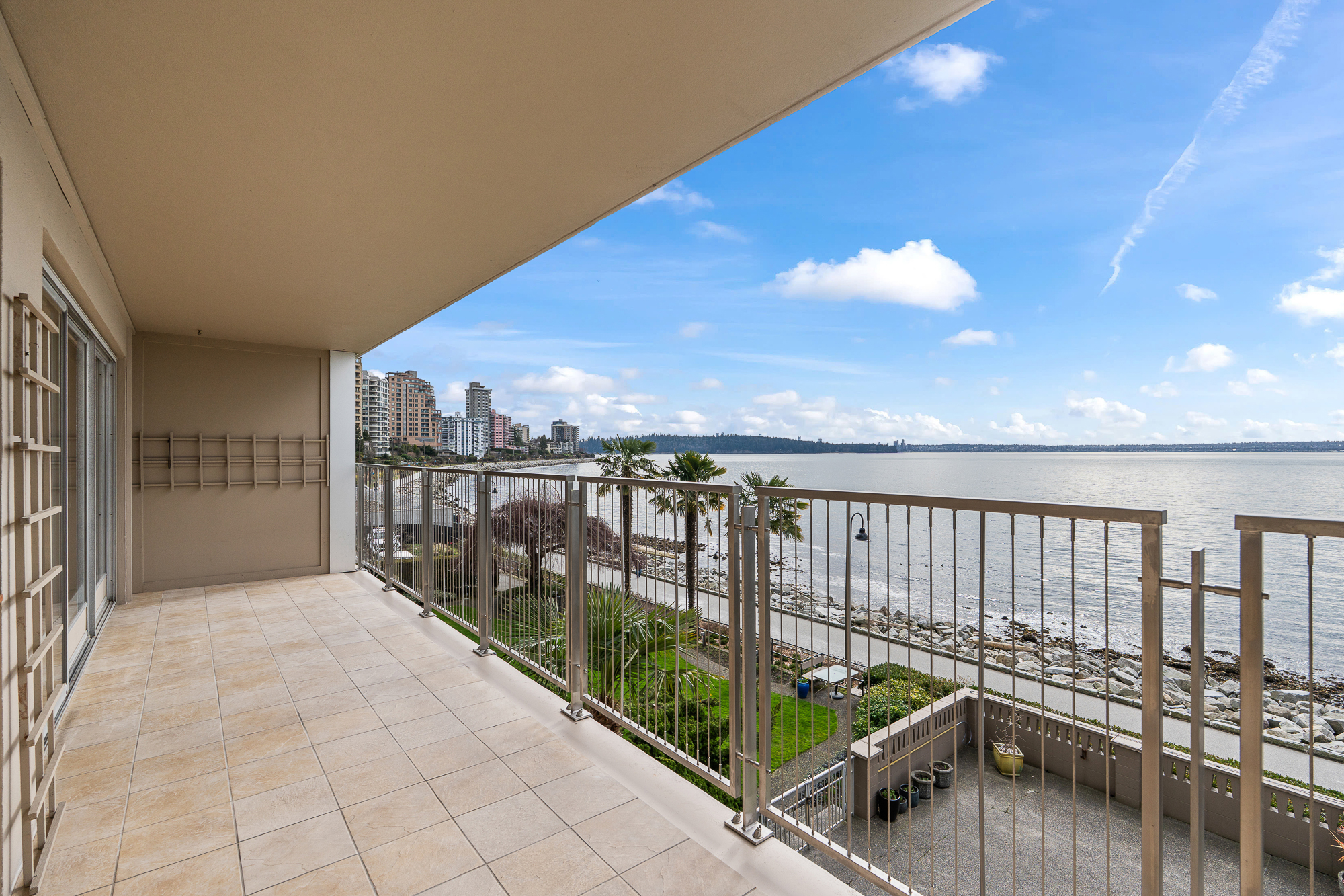 #203 - 150 24th Street